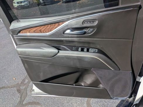 Certified 2023 Cadillac Escalade Premium Luxury Platinum w/ LPO, Radiant Package AWD/4WD image 11