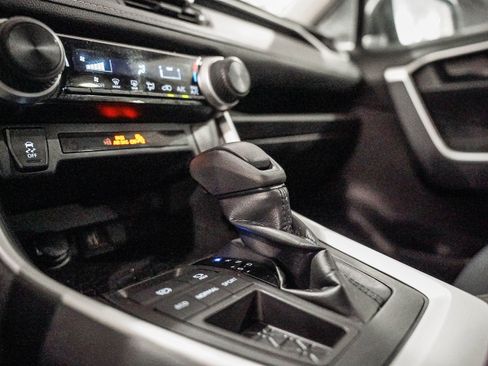 Certified 2023 Toyota RAV4 LE image 21