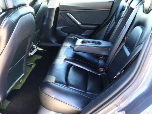 Used 2022 Tesla Model 3 Long Range image 17