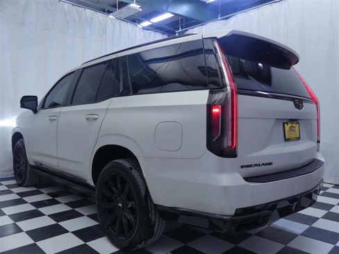 Used 2021 Cadillac Escalade Premium Luxury Platinum image 5