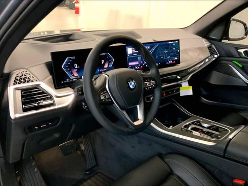 New 2026 BMW X5 xDrive40i w/ Premium Package image 8