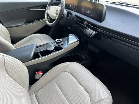Used 2022 Kia EV6 Wind w/ Wind Technology Package AWD/4WD image 14