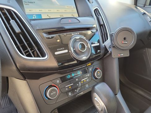 Used 2018 Ford Focus SEL FWD image 17