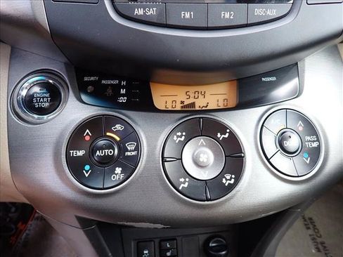 Used 2010 Toyota RAV4 Limited AWD/4WD image 21
