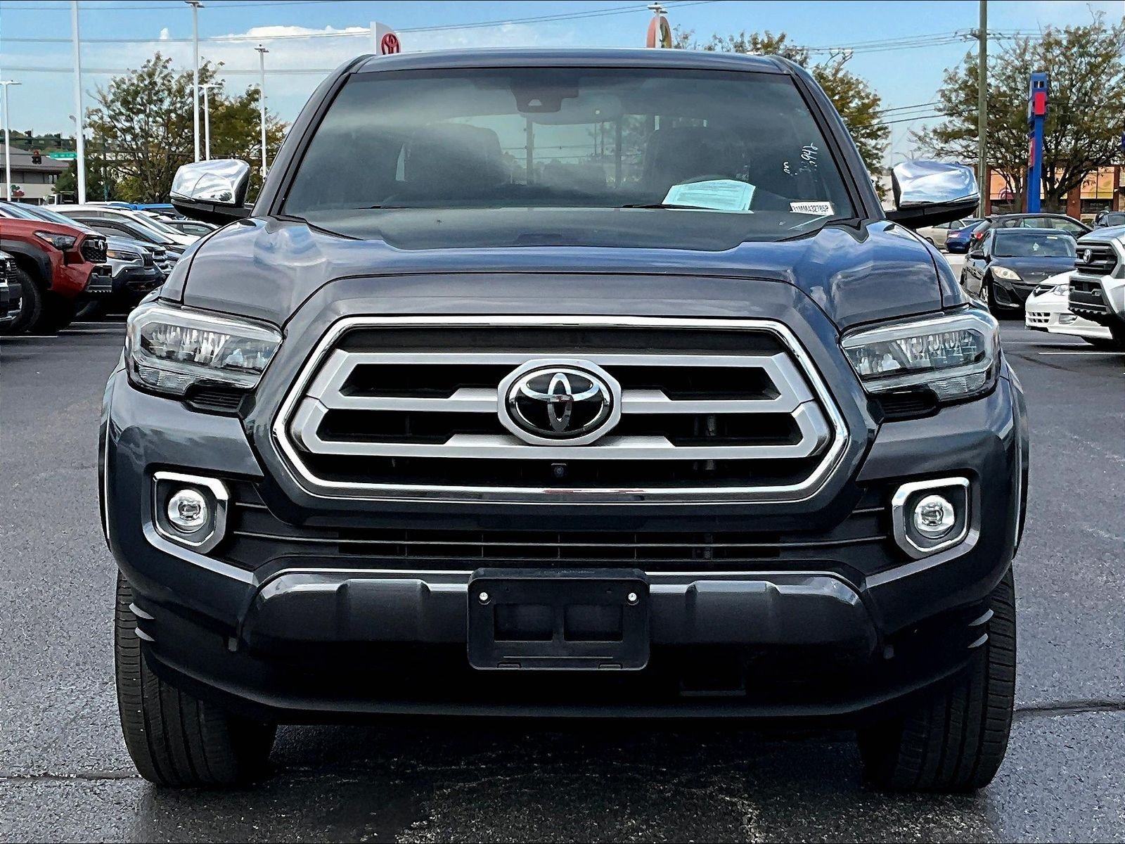 Used 2021 Toyota Tacoma Limited AWD/4WD image 2