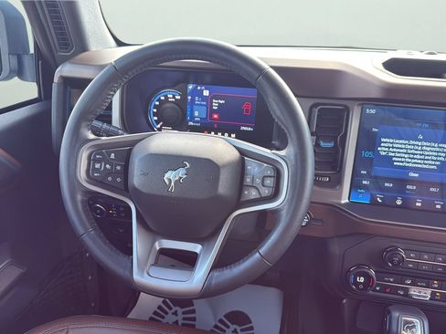Used 2023 Ford Bronco Outer Banks AWD/4WD image 12