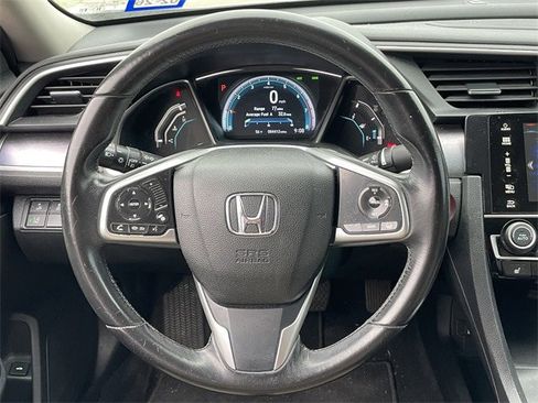 Used 2018 Honda Civic Touring image 12