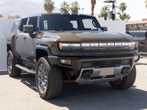 Used 2025 GMC Hummer EV 3X AWD/4WD image 2