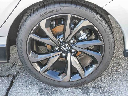 Used 2018 Honda Civic Sport image 13