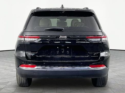 Used 2022 Jeep Grand Cherokee Limited 4xe w/ Luxury Tech Group II AWD/4WD image 5