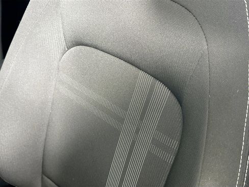Used 2023 Hyundai Venue SEL FWD image 18