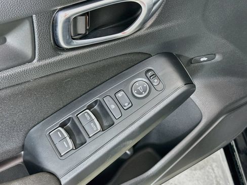 Certified 2025 Honda Civic Sport image 18