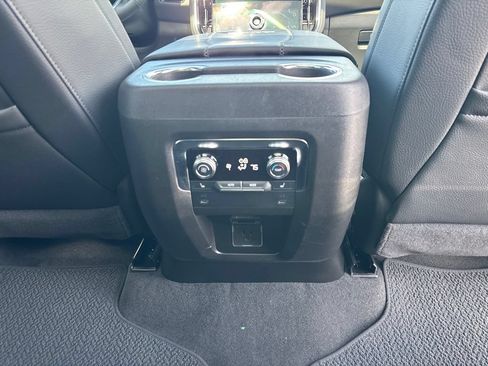 Used 2026 GMC Yukon Denali w/ Sun & Power Step Package AWD/4WD image 30