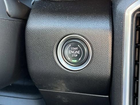 Used 2025 GMC Acadia Denali w/ Super Cruise Package image 38