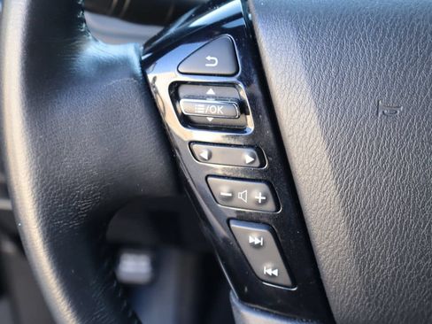 Used 2022 Nissan Armada SL w/ Midnight Edition Package RWD image 14