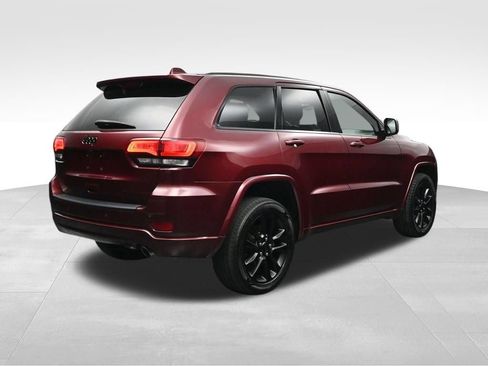 Used 2021 Jeep Grand Cherokee Laredo X AWD/4WD image 5