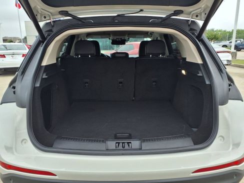 Used 2023 Lincoln Corsair FWD image 7