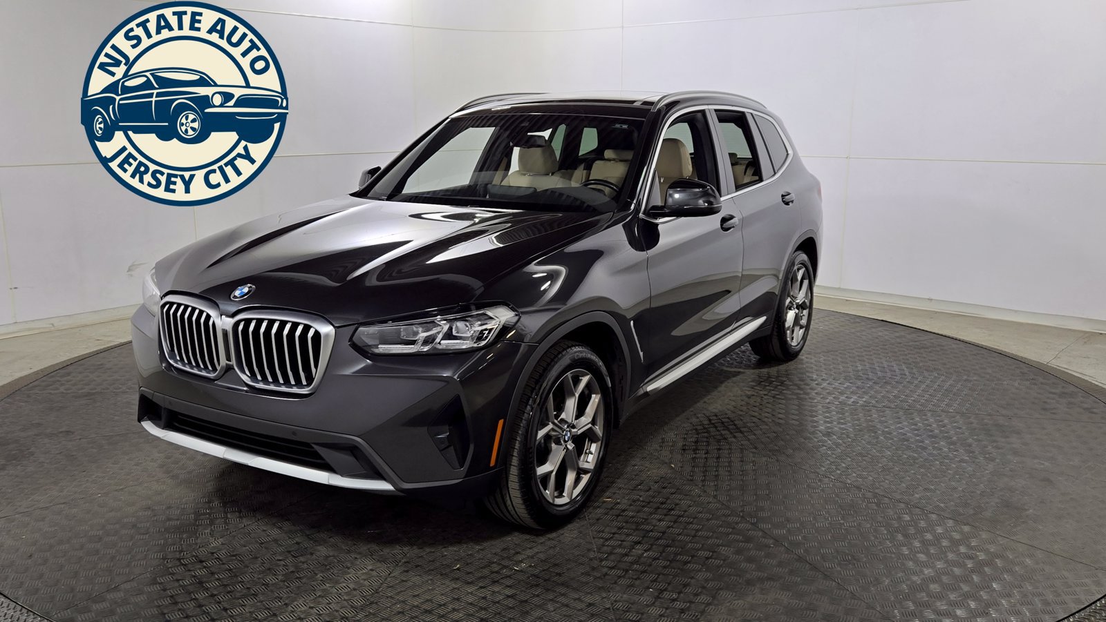 Used 2022 BMW X3 xDrive30i w/ Premium Package 2 AWD/4WD image 3
