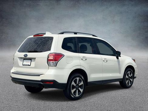 Used 2017 Subaru Forester 2.5i w/ Alloy Wheel Package AWD/4WD image 2