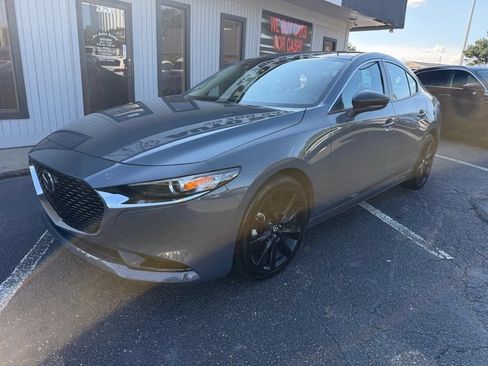 Used 2024 MAZDA MAZDA3 s AWD/4WD image 2