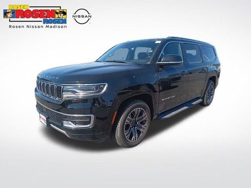 Used 2024 Jeep Wagoneer L Series II w/ Flexible Seating Group image 1