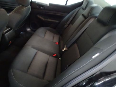 Used 2024 Nissan Altima 2.5 SV FWD image 4