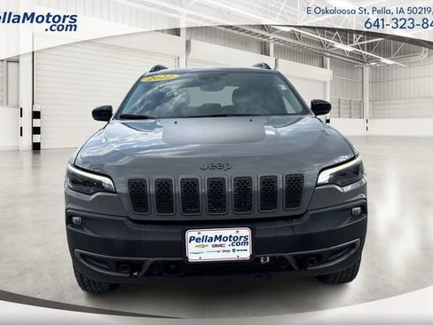 Used 2022 Jeep Cherokee Trailhawk w/ Sun, Sound & Nav Group AWD/4WD image 7