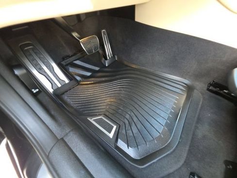 Used 2023 BMW 430i xDrive Convertible w/ M Sport Package AWD/4WD image 47