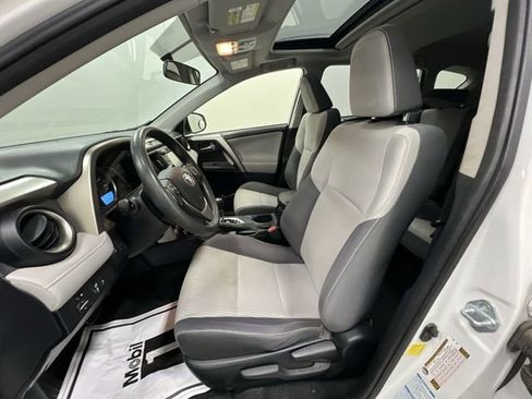 Used 2015 Toyota RAV4 XLE AWD/4WD image 18