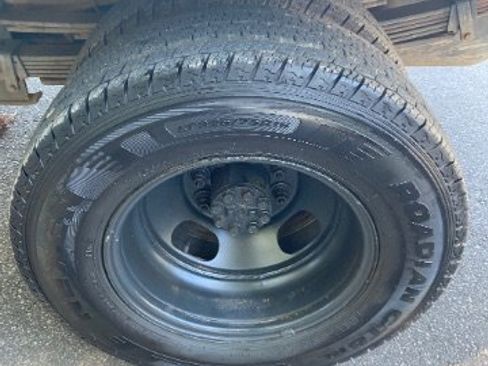 Used 2002 Chevrolet Silverado 3500 2WD Regular Cab image 20