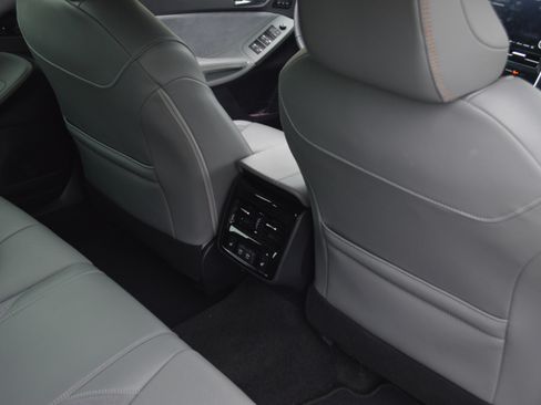 Used 2019 Toyota Avalon Touring w/ Advanced Safety Package FWD image 36