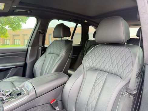 Used 2022 BMW X5 xDrive45e AWD/4WD image 3