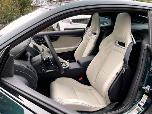 Used 2024 Jaguar F-TYPE R image 28