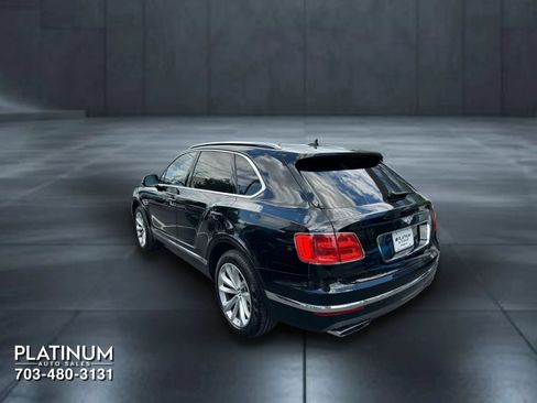 Used 2017 Bentley Bentayga AWD/4WD image 8