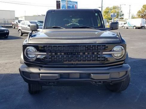 Used 2022 Ford Bronco Base image 2