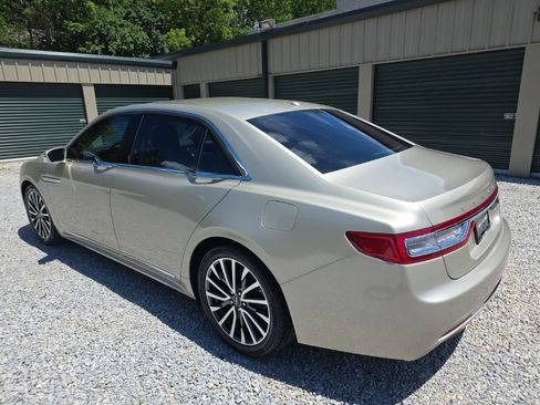 Used 2017 Lincoln Continental Select FWD image 4