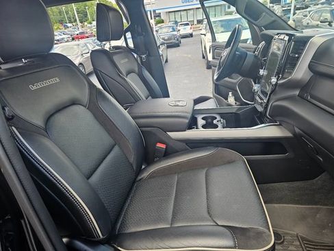 Used 2023 RAM 1500 Laramie AWD/4WD image 15
