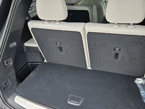 New 2026 Cadillac Vistiq Luxury image 21