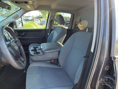 Used 2018 RAM 1500 Express RWD image 17