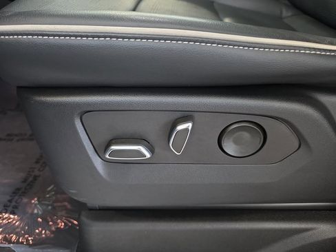 Certified 2023 Cadillac Escalade Premium Luxury w/ Performance Package image 32