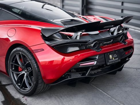 Used 2021 McLaren 720S Performance image 18