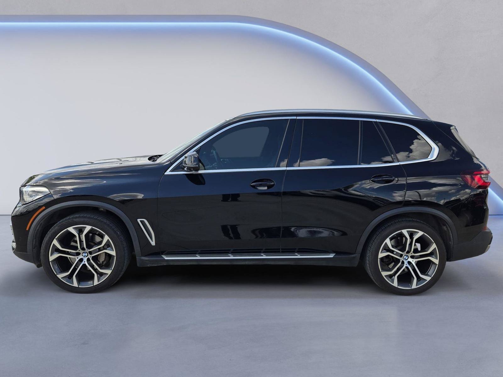 Used 2021 BMW X5 xDrive40i w/ Premium Package AWD/4WD image 5