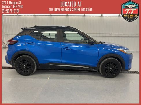 Used 2021 Nissan Kicks SR w/ SR Premium Package FWD image 2