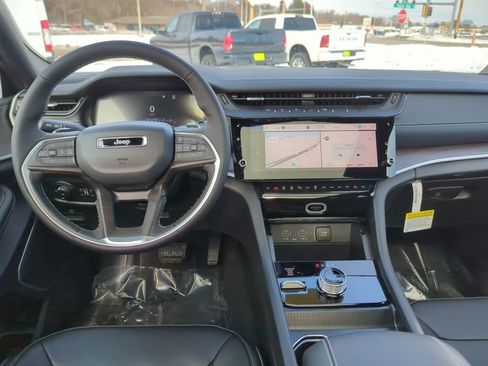 New 2026 Jeep Grand Cherokee Limited w/ Limited Altitude Package AWD/4WD image 35