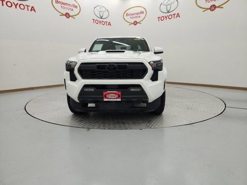 Used 2024 Toyota Tacoma TRD Sport RWD image 4