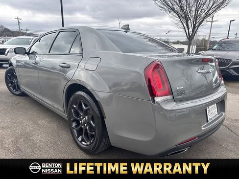 Used 2019 Chrysler 300 S image 6