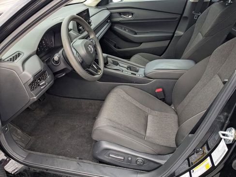 Used 2025 Honda Accord SE image 13