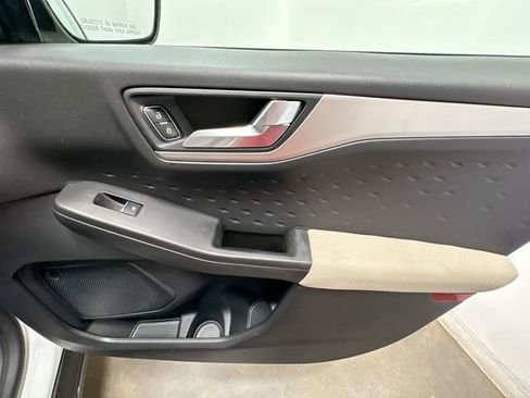 Used 2020 Ford Escape SE AWD/4WD image 24