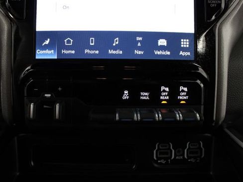 Used 2023 RAM 1500 Big Horn AWD/4WD image 7