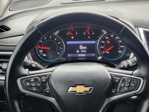 Used 2023 Chevrolet Equinox Premier AWD/4WD image 12